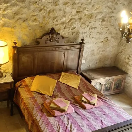 Halte De D'artagnan Bed & Breakfast *