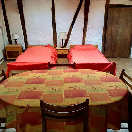 Halte De D'artagnan Bed & Breakfast *